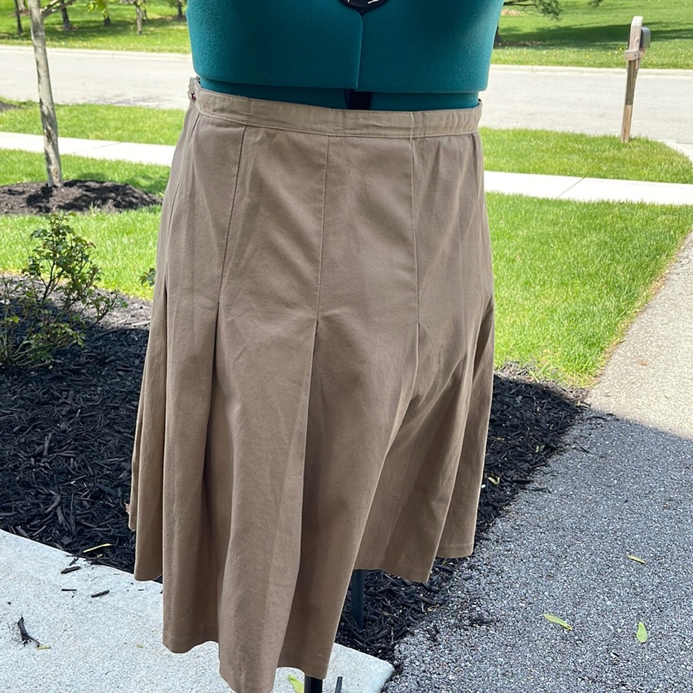 Khaki pleated skirt
